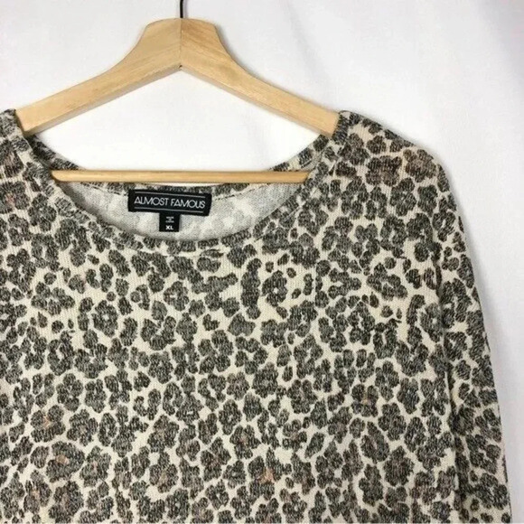 Almost Famous Brown Leopard Print Knit Long Sleeve XL - Picture 3 of 4